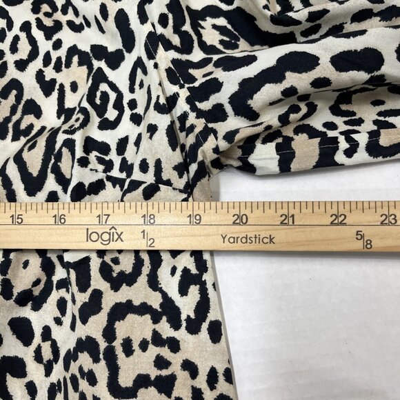 Chicos Top Womens 3 XL 18 No Iron Animal Print Leopard Button Down Tunic Office - Picture 6 of 6